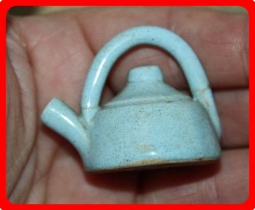 DOLLS HOUSE ITEM POTTERY KETTLE