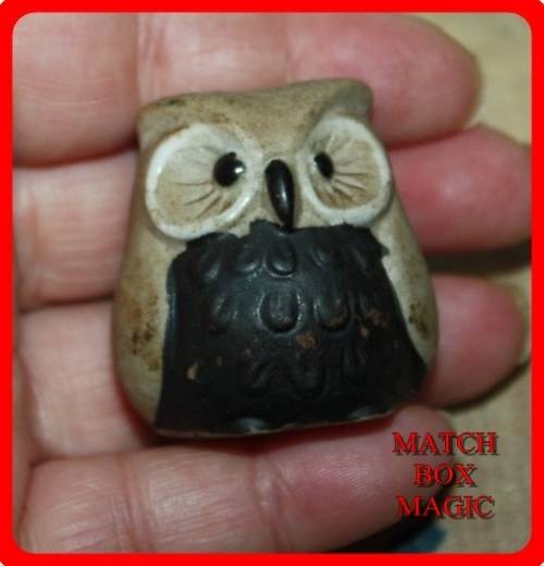 SMALL POTTERY OWL LOVELY EYE DETAIL