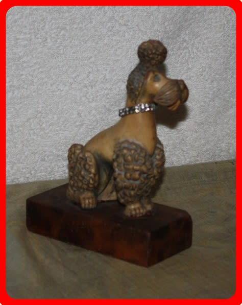 LOVELY VINTAGE BOOKEND FRENCH POODLE WITH DIAMANTE NECKLACE (R)