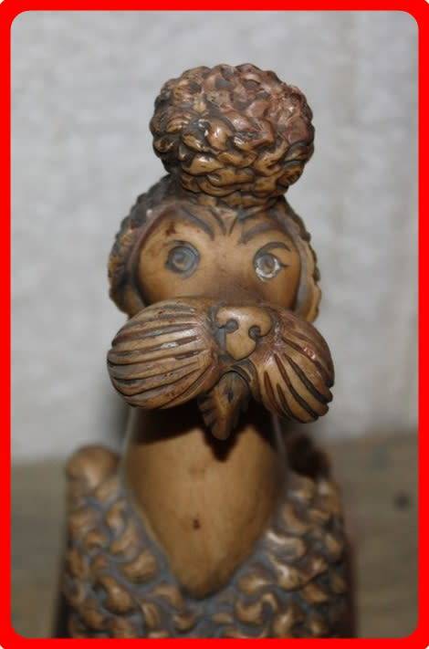 LOVELY VINTAGE BOOKEND FRENCH POODLE WITH DIAMANTE NECKLACE (R)