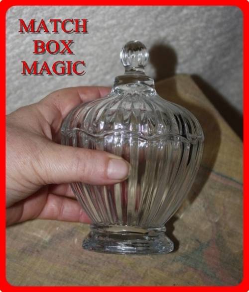 SCALLOP SIDED CLEAR GLASS LIDDED JAM JAR OR SUGAR BOWL PRETTY ITEM