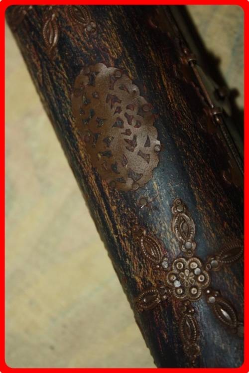 DECORATIVE WOODEN STORAGE BOX WITH HINGED LID INTRICATE METAL DETAIL