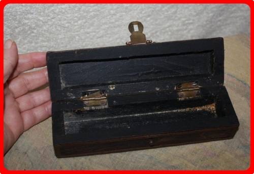 DECORATIVE WOODEN STORAGE BOX WITH HINGED LID INTRICATE METAL DETAIL