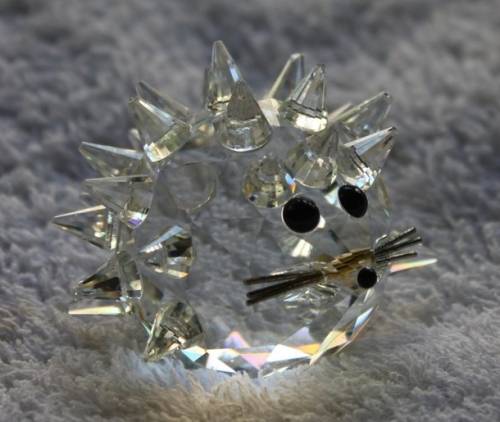 SWAROVSKI CRYSTAL   HEDGEHOG (D)