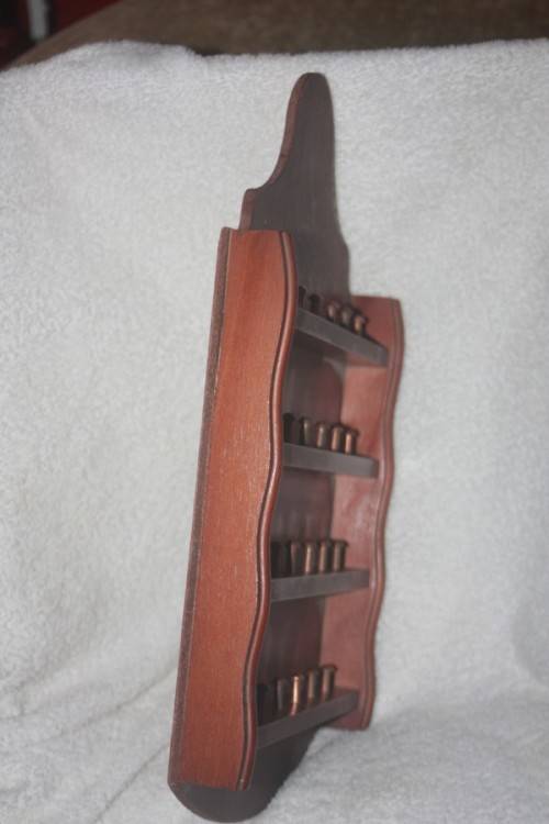 FOR THE THIMBLE COLLECTOR LOVELY DISPLAY SHELF HOLDING 24 THIMBLES