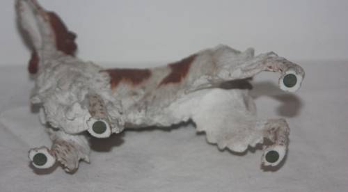 SETTER DOG RESIN FIGURINE  DETAILS ARE AMAZING ( D)