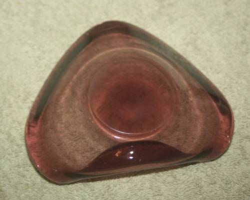 BEAUTIFULLY DESIGNED GLASS ASHTRAY HAS LOVELY LINES DELICATE GLASS COLOUR PURPLE