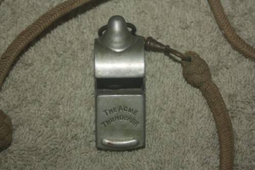 THE ACME THUNDERER MILITARY WHISTLE WITH LANYARD STAMPED 1940 SEE PHOTOS MADE BY J HUDSON & CO BIRMI