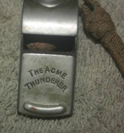 THE ACME THUNDERER MILITARY WHISTLE WITH LANYARD STAMPED 1940 SEE PHOTOS MADE BY J HUDSON & CO BIRMI