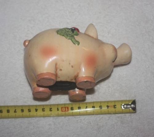 CUTE PIG PIGGY BANK WITH LADY BUG DETAIL
