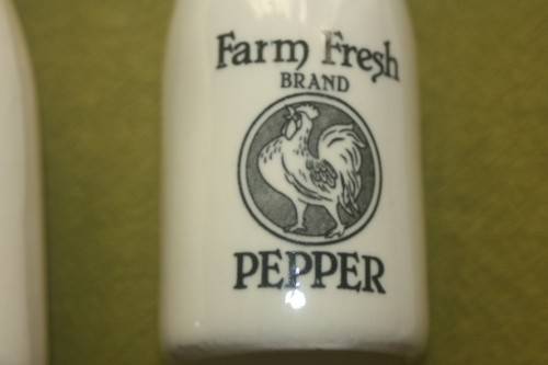 FUN MILK BOTTLE SHAPED FARM FRESH SALT AND PEPPER SET LARGE