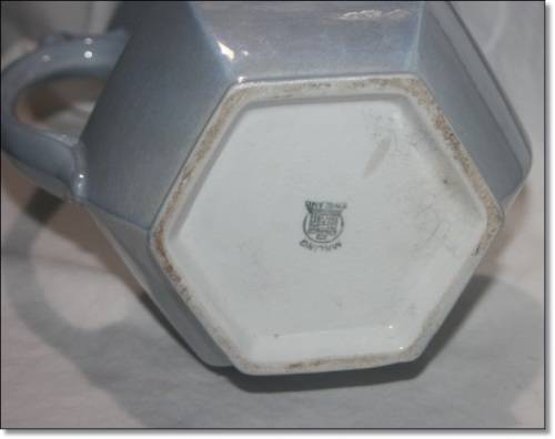 Beautiful Mayling England lustre glaze jug large