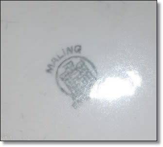 Beautiful Mayling England lustre glaze jug large