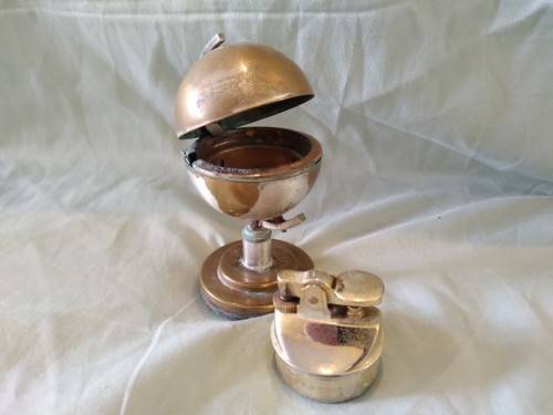 Table lighter in the shape of a globe vintage nice collectible condition fair