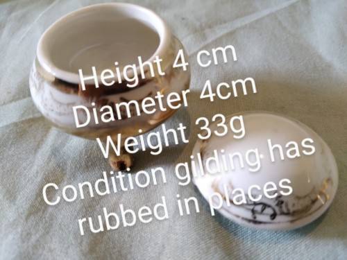 Trinket Box porcelain 3 footed no Maker`s Mark