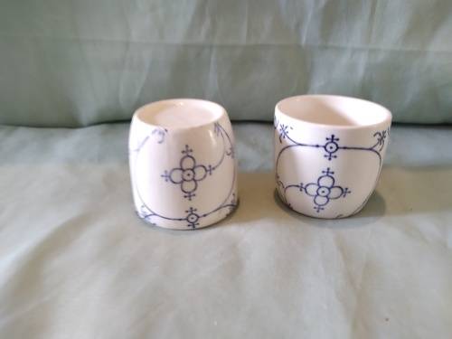 Pair of blue and white straw pattern Polish egg cups attributed toJaworzyna Slaska (Konigszelt)