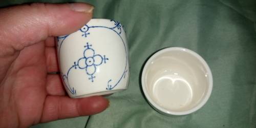 Pair of blue and white straw pattern Polish egg cups attributed toJaworzyna Slaska (Konigszelt)