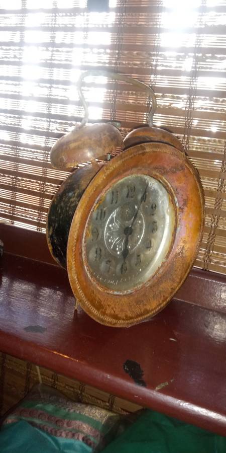 Very large vintage double Bell alarm clock with great overall patina. Not in working order