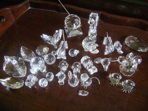 LARGE COLLECTION OF DAMAGED SWAROVSKI CRYSTAL PIECES - FOR RESTORATION OR PARTS