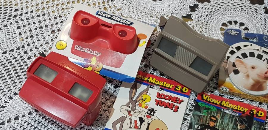 Amazing Find - VIEWMASTER viewers plus sealed packets with viewmaster reels plus extra items