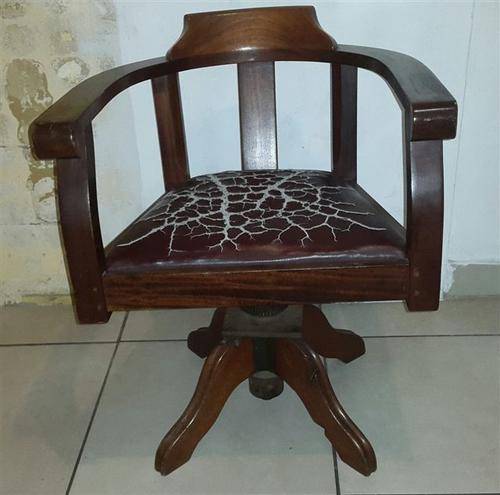 Captain's Chair