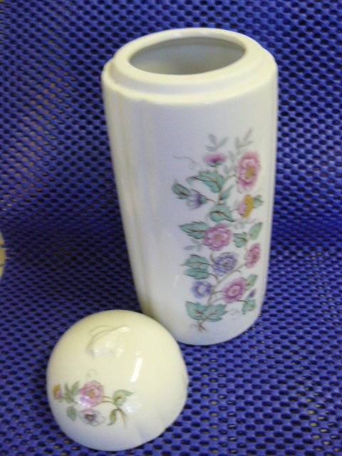 ELIZABET ARDEN VASE WITH LID TALL