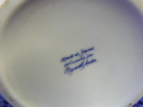 ELIZABET ARDEN VASE WITH LID TALL