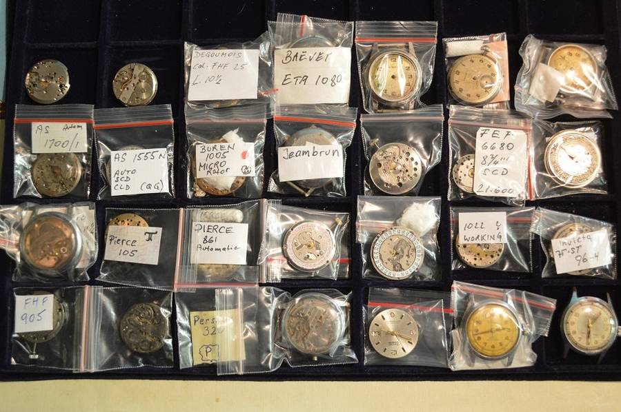 MECHANICAL WATCHES AND MOVMENTS