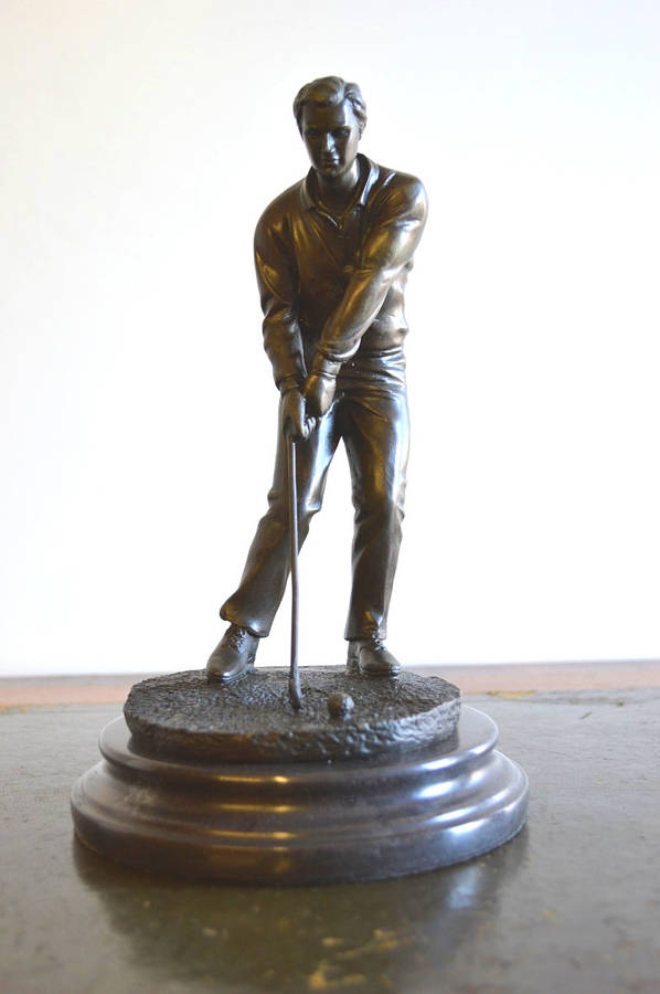 Bronze golf player. would make a lovely gift or trophy