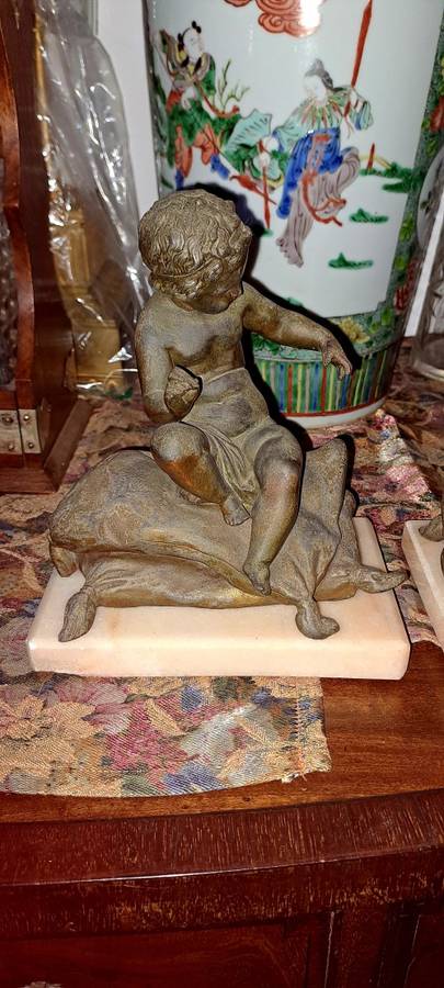 Frabrication Francaise Paris bronze patinated spelter book ends