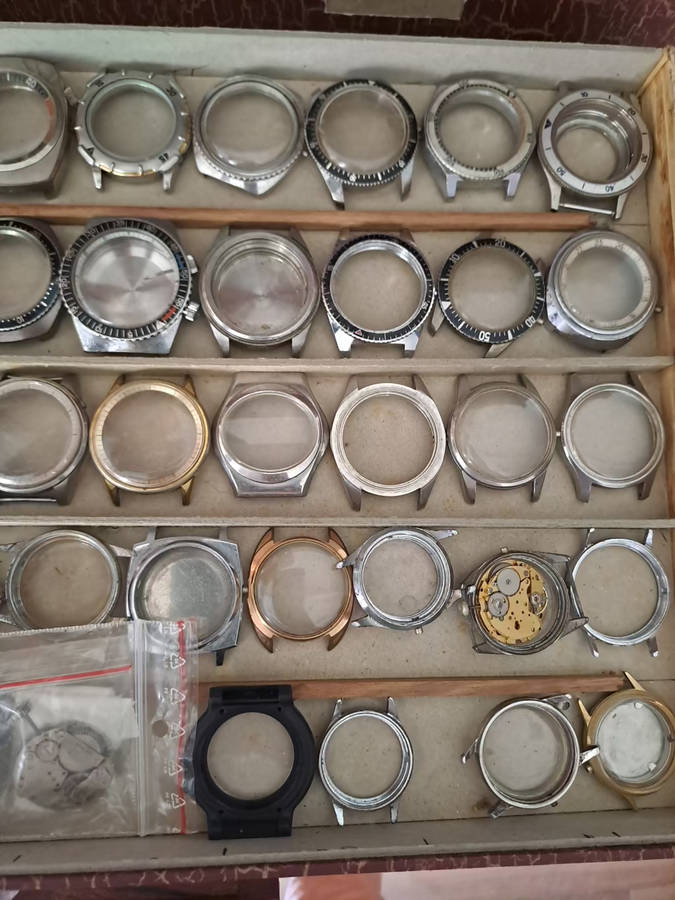 Various job lot vintage men`s watch cases