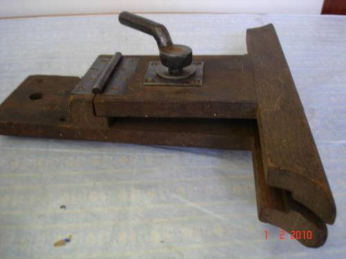 ANTIQUE VERNIER CLAMP