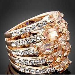 18K GP Ring - Swarovski Austrian Crystal & Zircon size 7