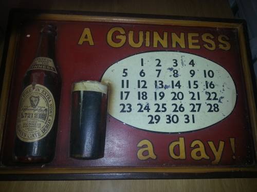 GUINNESS 1950s WOODEN PUB SIGN