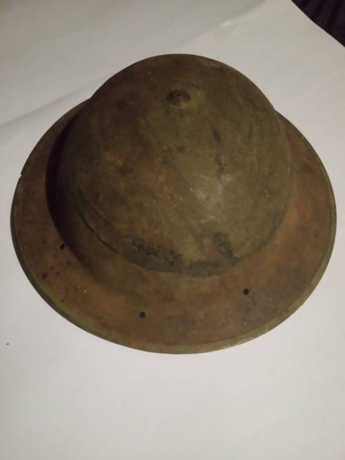 SECOND WORLD WAR TIN HELMET