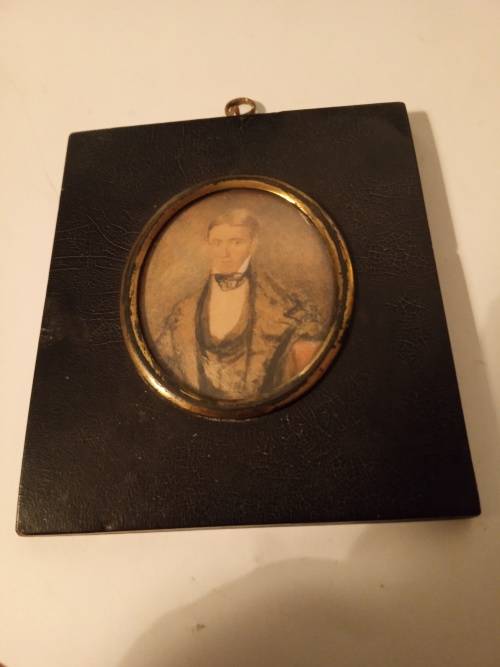 ORIGINAL MINIATURE PAINTING OF A EARLY VICTORIAN GENTLEMAN