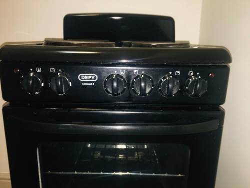 Defy 500 Series Compact 4 Solid Plate / Electric Stove (Black)