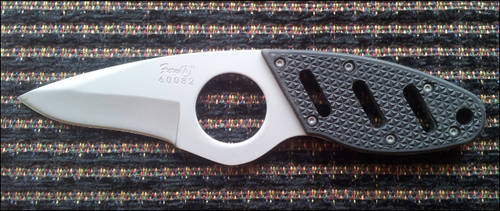 ***NEAT MEDIUM SIZED KNIFE***