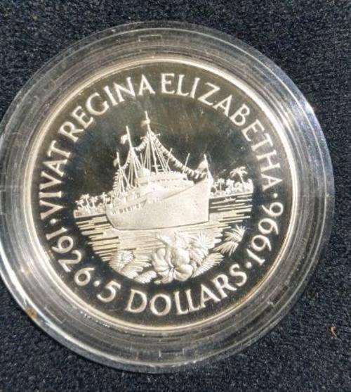 *** 1996 - STERLING SILVER 5 DOLLAR COIN IN BOX AS ISSUED FROM THE ROYAL MINT ***