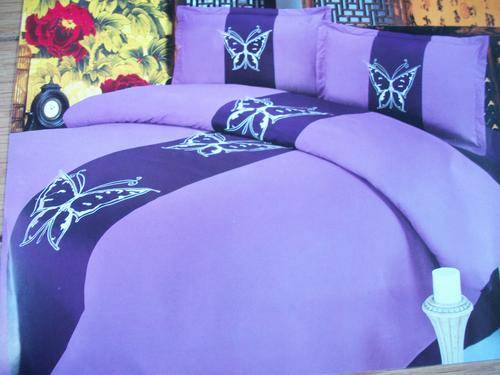 6 PIECE BEDDING SET (Range 1 = R140)