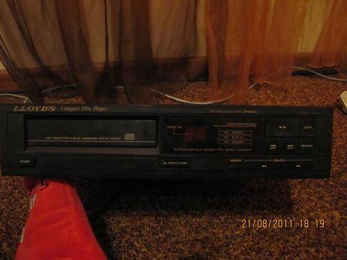 *CD PLayer + DVD PLAYER*** BARGAIN BUY****