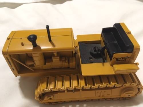 Caterpillar tractor large die cast