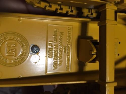 Caterpillar tractor large die cast