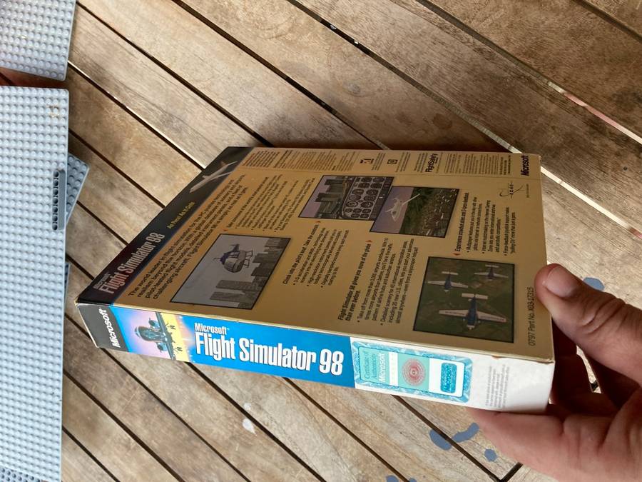 Microsoft Flightsim 98, EFIS 98 and FS Global Scenery Upgrade