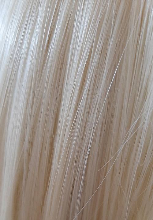 Blonde Wig 24inch with adjustable straps//same day processing