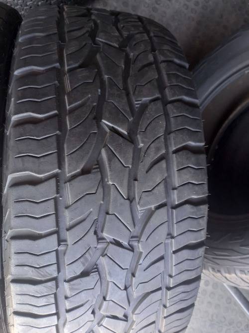285/50/20 × 2 Dunlop Grandtrak AT5.