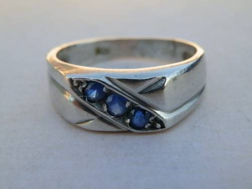 Vintage sterling silver blue sapphire ring, 5.2 g.