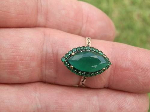 Charming SOLID sterling silver emerald ring - weight 2.7 g - thirty (30) days to pay