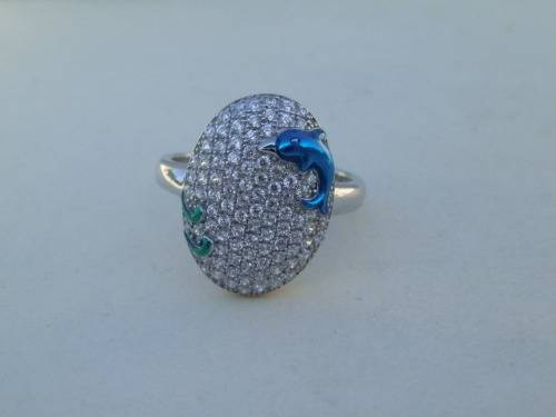 Lovely SOLID sterling silver ring - weight 4.7 g.  Thirty (30) days to pay