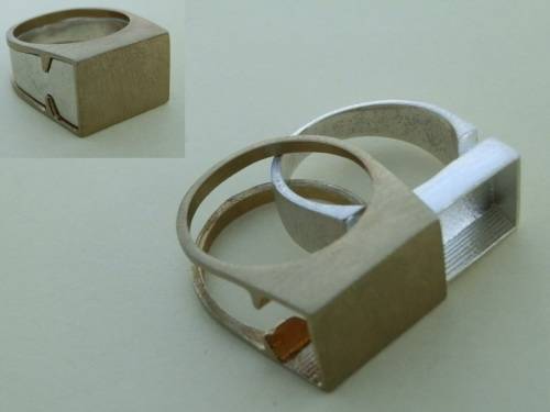 Fascinating sterling silver ring with a secret compartment - weight 10 g.